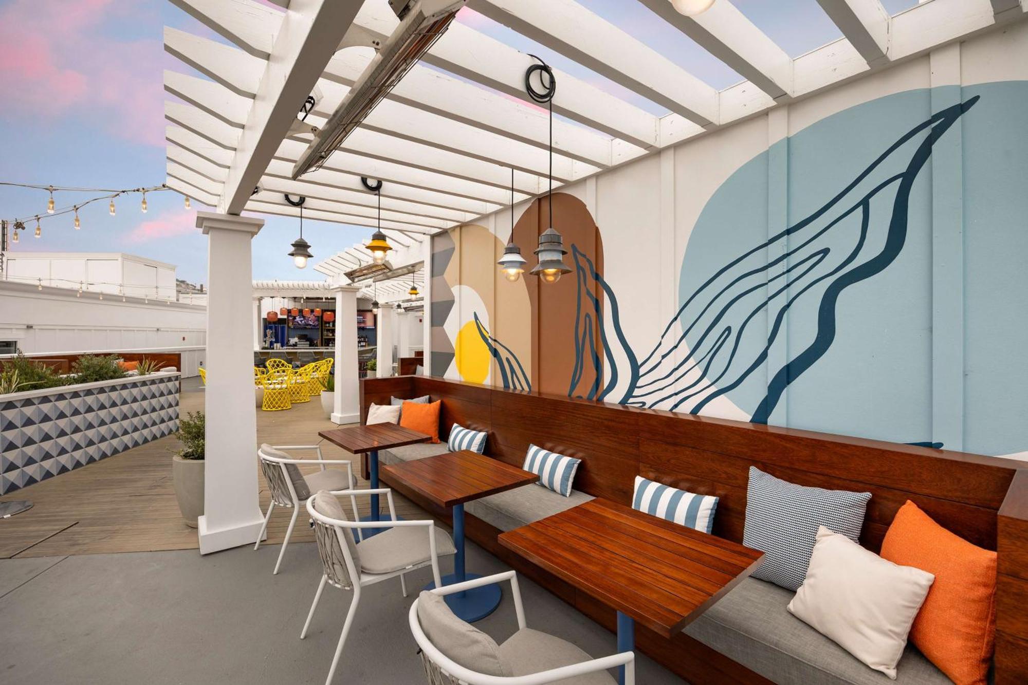 Inn At The Pier Pismo Beach, Curio Collection By Hilton Екстер'єр фото